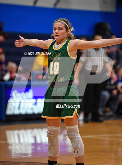 Thumbnail 2 in Snook vs Lexington photogallery.