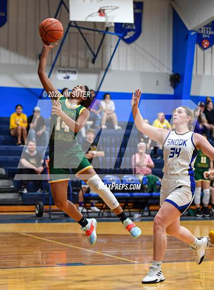 Thumbnail 2 in Snook vs Lexington photogallery.