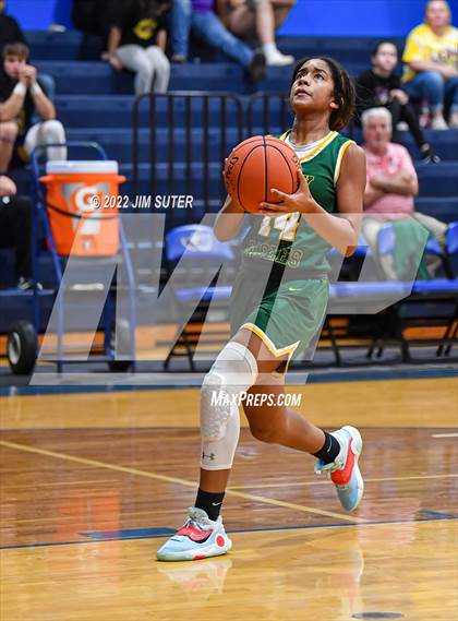 Thumbnail 2 in Snook vs Lexington photogallery.