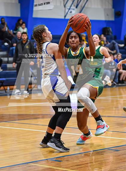 Thumbnail 3 in Snook vs Lexington photogallery.