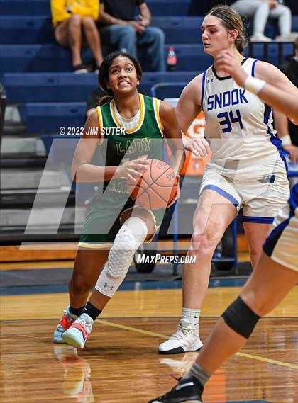 Thumbnail 1 in Snook vs Lexington photogallery.