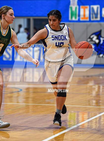 Thumbnail 1 in Snook vs Lexington photogallery.