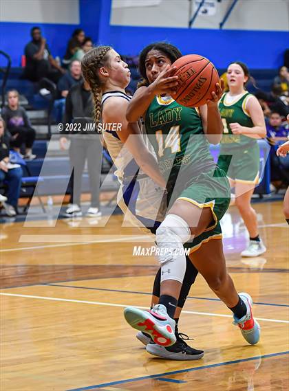 Thumbnail 1 in Snook vs Lexington photogallery.