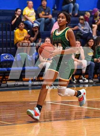 Thumbnail 3 in Snook vs Lexington photogallery.