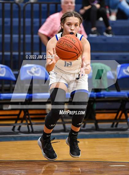 Thumbnail 1 in Snook vs Lexington photogallery.