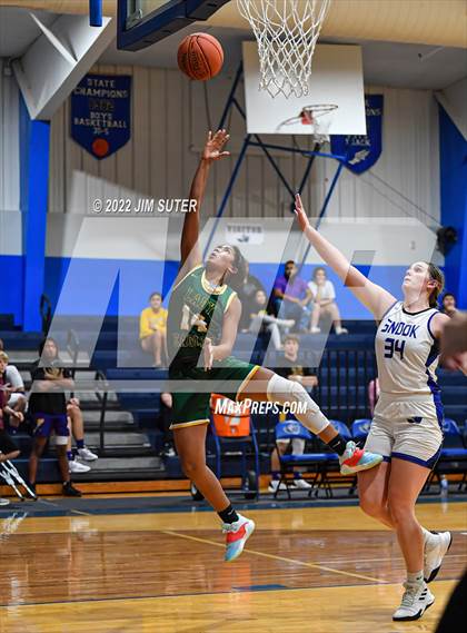 Thumbnail 3 in Snook vs Lexington photogallery.