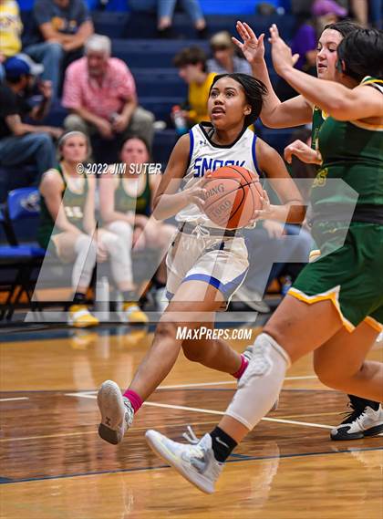 Thumbnail 2 in Snook vs Lexington photogallery.