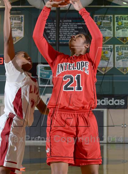Thumbnail 3 in McClatchy vs. Antelope (Adidas Challenge) photogallery.