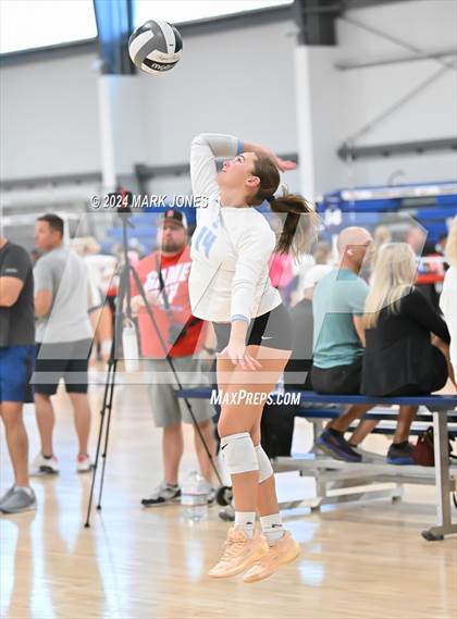 Thumbnail 1 in South Salem vs. Maricopa (Nike TOC Southwest) photogallery.