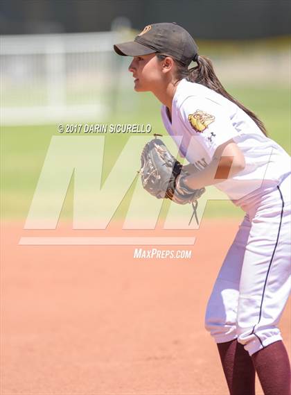 Thumbnail 2 in Empire vs. Winslow (AIA Division 3A Round 1 Playoff) photogallery.