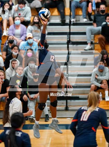 Thumbnail 1 in St. Francis vs. Cosumnes Oaks (CIF SJS D1 Semifinal) photogallery.