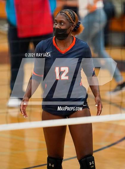 Thumbnail 3 in St. Francis vs. Cosumnes Oaks (CIF SJS D1 Semifinal) photogallery.