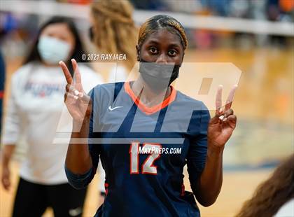 Thumbnail 3 in St. Francis vs. Cosumnes Oaks (CIF SJS D1 Semifinal) photogallery.