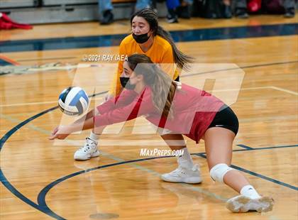 Thumbnail 3 in St. Francis vs. Cosumnes Oaks (CIF SJS D1 Semifinal) photogallery.