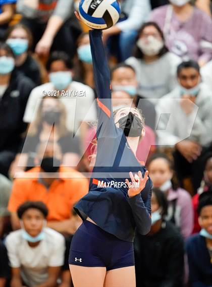 Thumbnail 1 in St. Francis vs. Cosumnes Oaks (CIF SJS D1 Semifinal) photogallery.