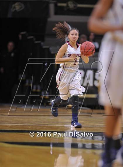 Thumbnail 3 in Evergreen vs. Sand Creek (CHSAA 4A Semifinal) photogallery.