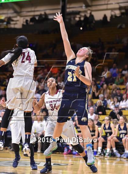Thumbnail 2 in Evergreen vs. Sand Creek (CHSAA 4A Semifinal) photogallery.