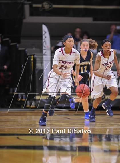 Thumbnail 3 in Evergreen vs. Sand Creek (CHSAA 4A Semifinal) photogallery.