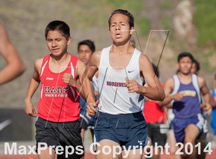 Thumbnail 3 in Redondo Nike Invitational (Boys 3200M) photogallery.