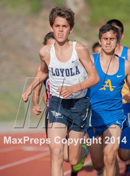 Thumbnail 2 in Redondo Nike Invitational (Boys 3200M) photogallery.