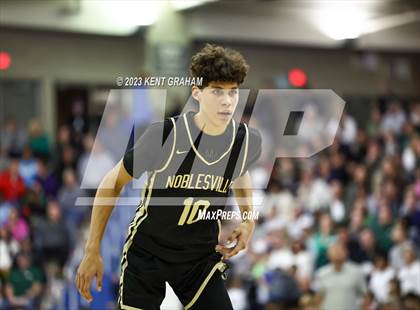 Thumbnail 1 in Noblesville vs Zionsville  (IHSAA 4A Sectional Championship) photogallery.