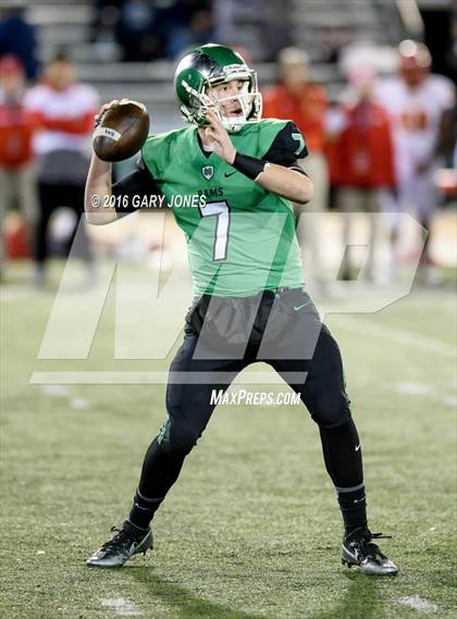 Thumbnail 2 in Cathedral Catholic vs. St. Mary's (CIF State Division 1AA Final) photogallery.