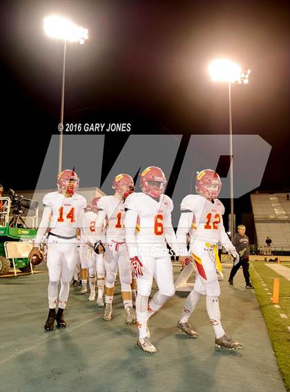 Thumbnail 2 in Cathedral Catholic vs. St. Mary's (CIF State Division 1AA Final) photogallery.