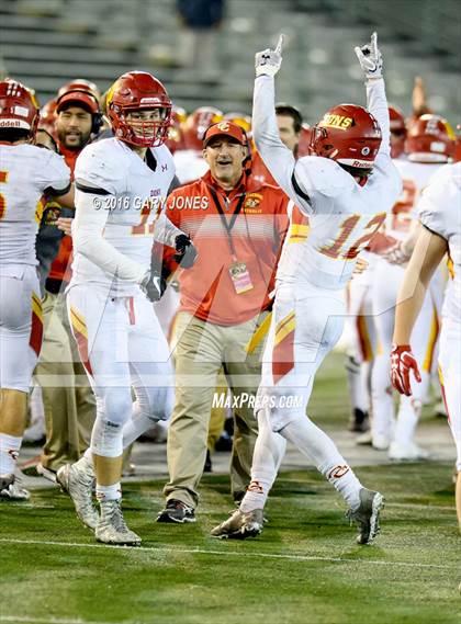 Thumbnail 2 in Cathedral Catholic vs. St. Mary's (CIF State Division 1AA Final) photogallery.