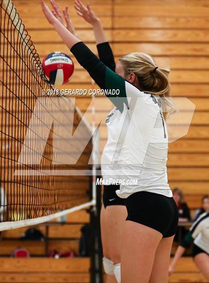 Thumbnail 2 in Carlmont vs. Granite Bay (Stockton Classic) photogallery.