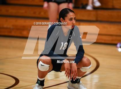 Thumbnail 2 in Carlmont vs. Granite Bay (Stockton Classic) photogallery.