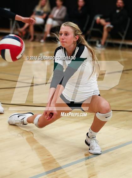 Thumbnail 2 in Carlmont vs. Granite Bay (Stockton Classic) photogallery.