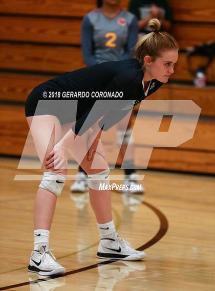 Thumbnail 3 in Carlmont vs. Granite Bay (Stockton Classic) photogallery.