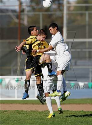 Thumbnail 2 in Bishop Montgomery @ Santa Monica (CIF SS Playoffs) photogallery.