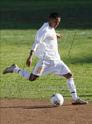 Thumbnail 2 in Bishop Montgomery @ Santa Monica (CIF SS Playoffs) photogallery.