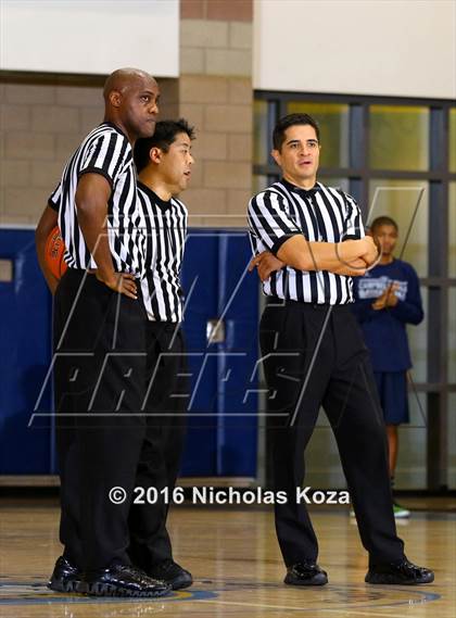 Thumbnail 3 in Beverly Hills vs. Campbell Hall (MLK Day Showdown) photogallery.