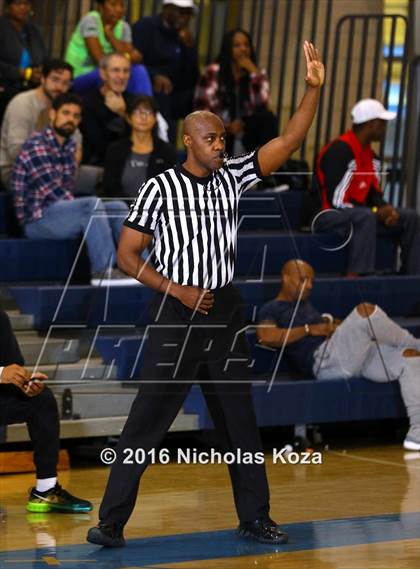 Thumbnail 1 in Beverly Hills vs. Campbell Hall (MLK Day Showdown) photogallery.