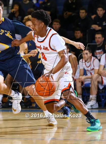Thumbnail 2 in Beverly Hills vs. Campbell Hall (MLK Day Showdown) photogallery.