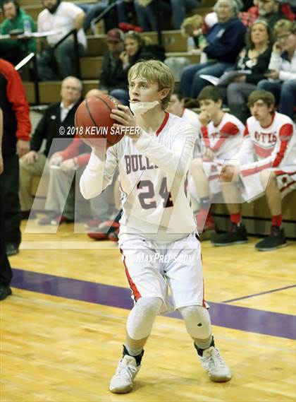 Thumbnail 2 in Arickaree/Woodlin vs. Otis  (CHSAA 1A District Playoff) photogallery.