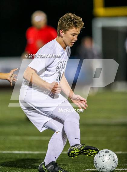 Thumbnail 2 in Aliso Niguel vs. Sunny Hills (CIF SS D2 Final) photogallery.
