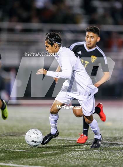 Thumbnail 3 in Aliso Niguel vs. Sunny Hills (CIF SS D2 Final) photogallery.