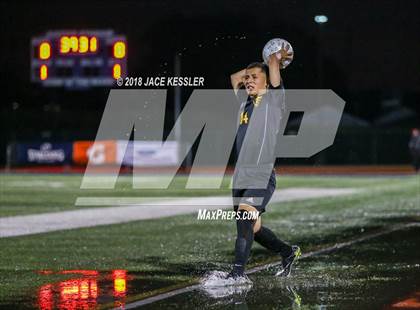 Thumbnail 3 in Aliso Niguel vs. Sunny Hills (CIF SS D2 Final) photogallery.