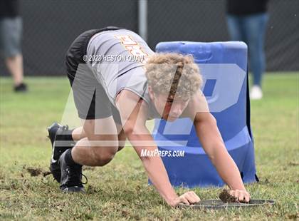Thumbnail 2 in Surf City Lineman Competition photogallery.