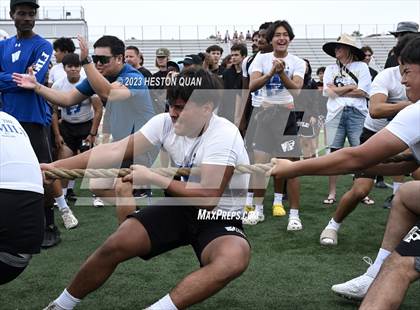 Thumbnail 2 in Surf City Lineman Competition photogallery.