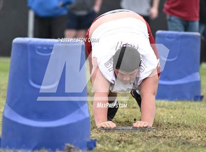 Thumbnail 2 in Surf City Lineman Competition photogallery.