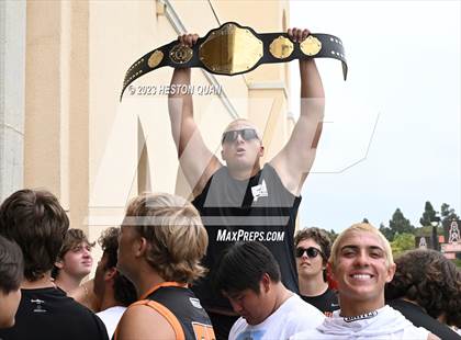 Thumbnail 2 in Surf City Lineman Competition photogallery.