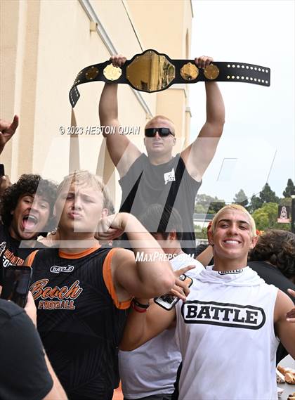 Thumbnail 2 in Surf City Lineman Competition photogallery.