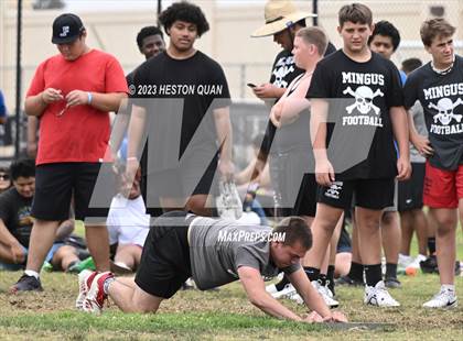 Thumbnail 2 in Surf City Lineman Competition photogallery.