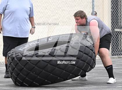 Thumbnail 1 in Surf City Lineman Competition photogallery.