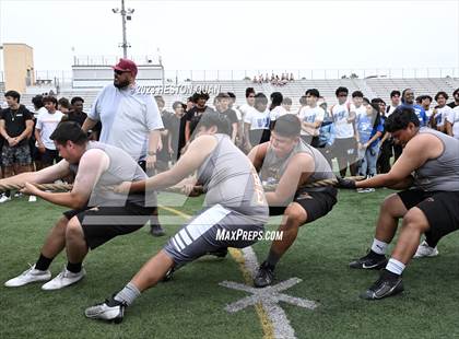 Thumbnail 2 in Surf City Lineman Competition photogallery.