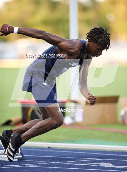 Thumbnail 2 in FHSAA 2A Finals (800 Meter) photogallery.